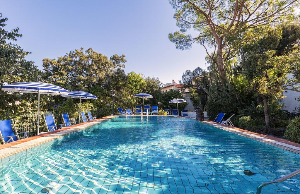 Hotel Vittoria Искья Экстерьер фото